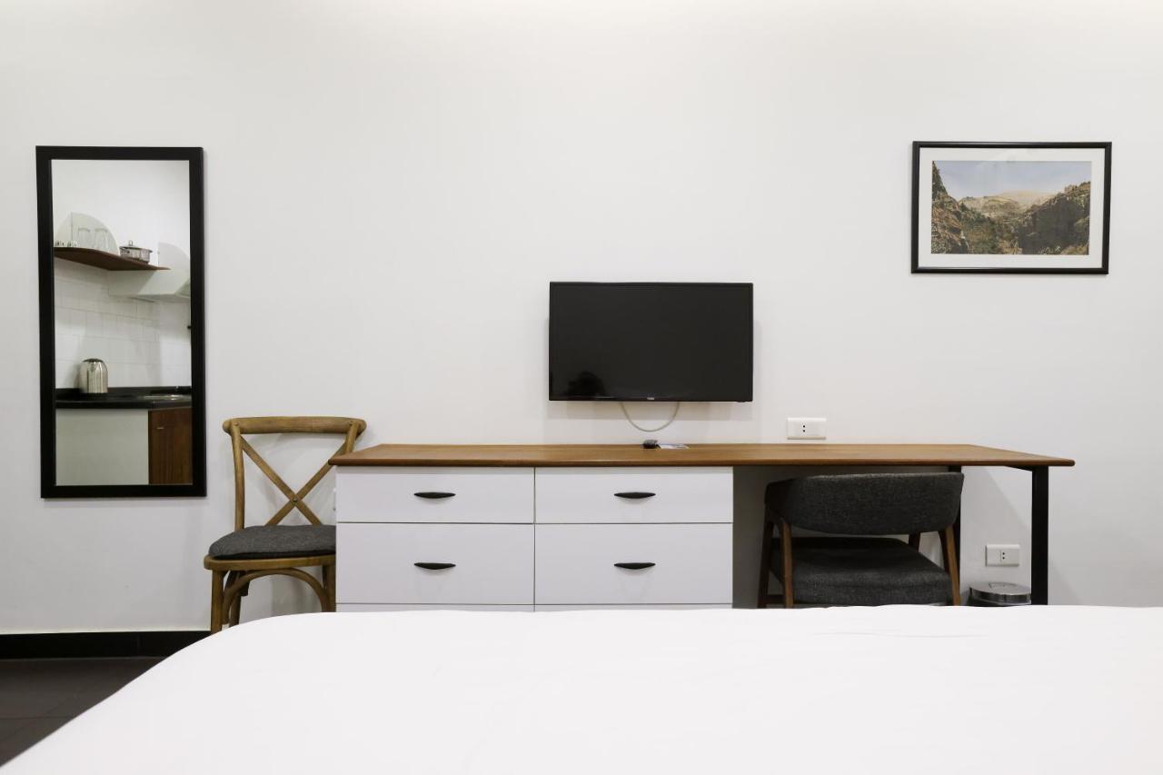 Hamra Urban Gardens Hotel Бейрут Екстериор снимка