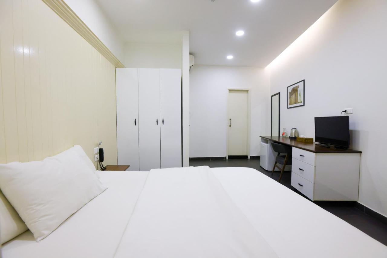 Hamra Urban Gardens Hotel Бейрут Екстериор снимка