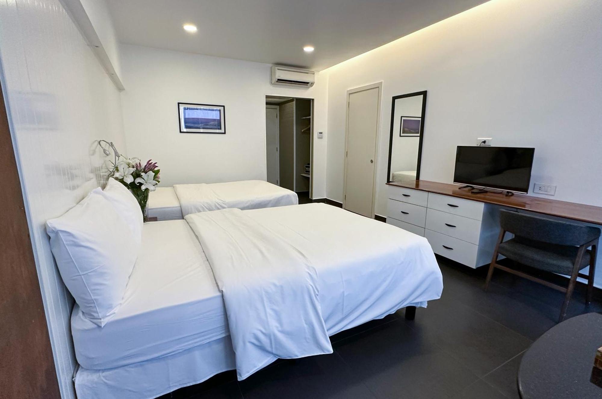 Hamra Urban Gardens Hotel Бейрут Екстериор снимка
