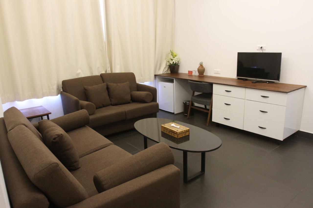 Hamra Urban Gardens Hotel Бейрут Екстериор снимка