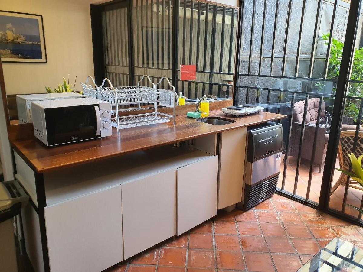 Hamra Urban Gardens Hotel Бейрут Екстериор снимка